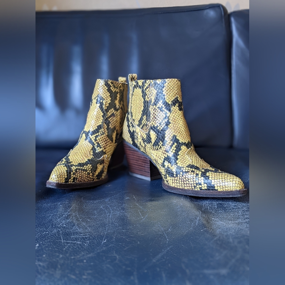 Sam Edelman Winona Yellow Snakeskin Boot | Edgy Western Pointed Toe Bootie